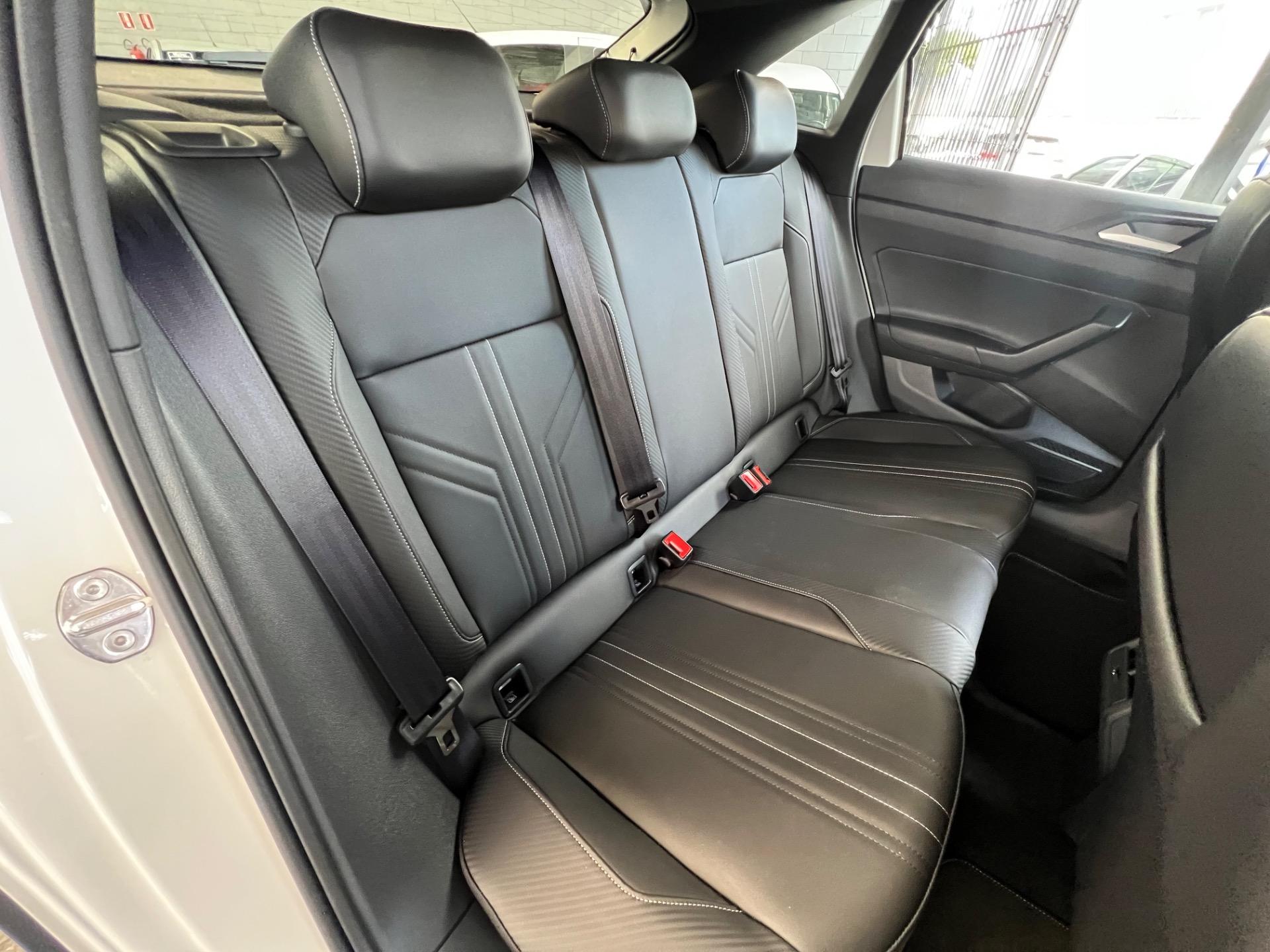 VOLKSWAGEN Nivus - Foto