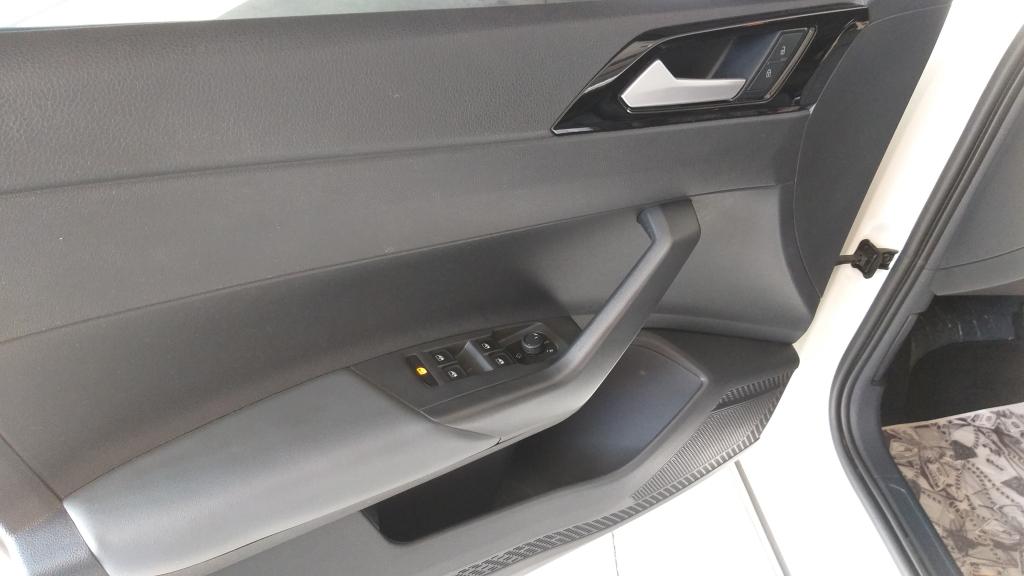 VOLKSWAGEN Nivus - Foto