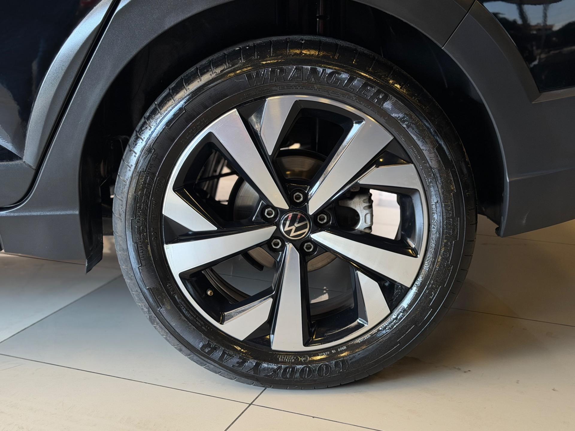 VOLKSWAGEN Nivus - Foto