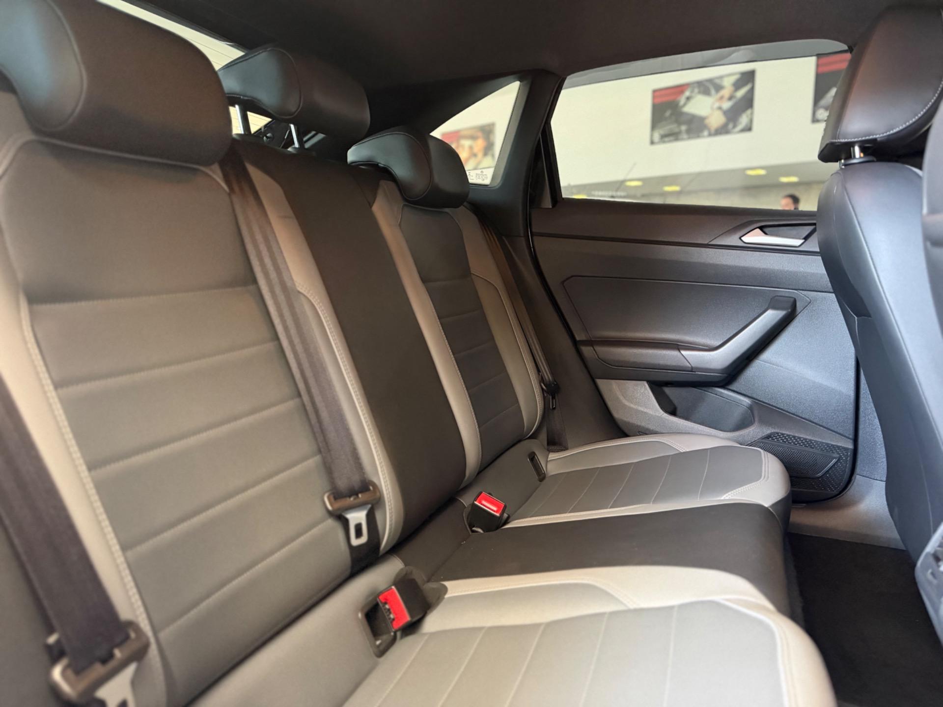 VOLKSWAGEN Nivus - Foto
