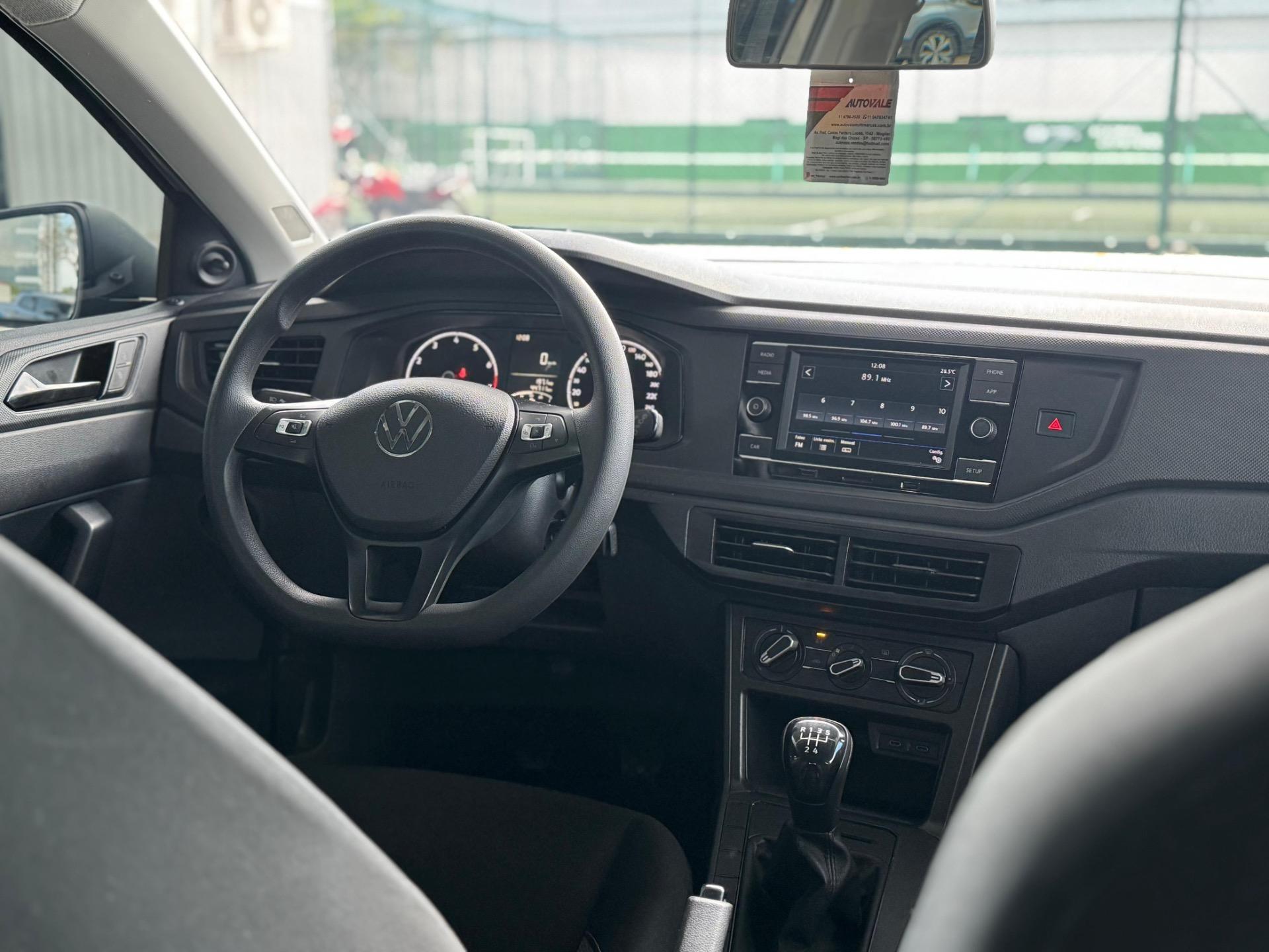 VOLKSWAGEN Polo Hatch - Foto