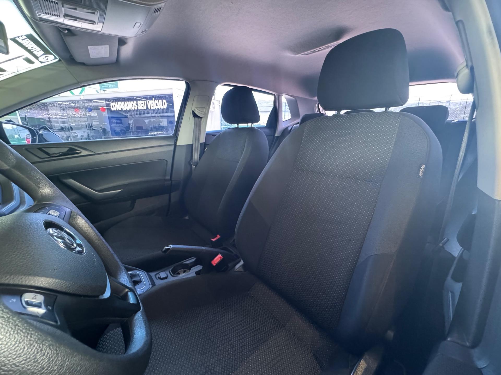 VOLKSWAGEN Polo Hatch - Foto