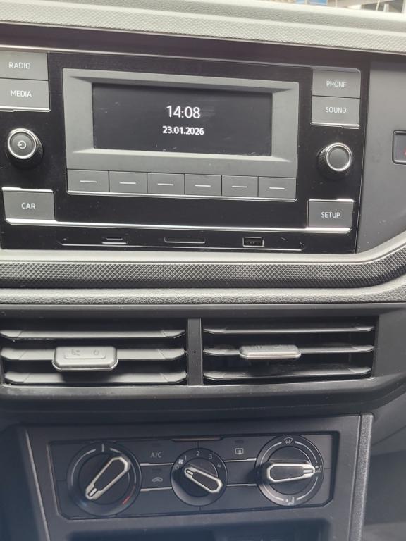 VOLKSWAGEN Polo Hatch - Foto