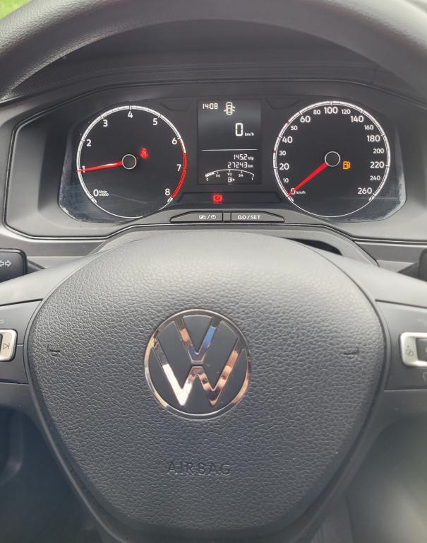 VOLKSWAGEN Polo Hatch - Foto