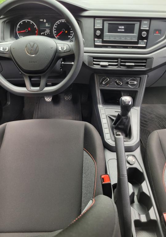 VOLKSWAGEN Polo Hatch - Foto