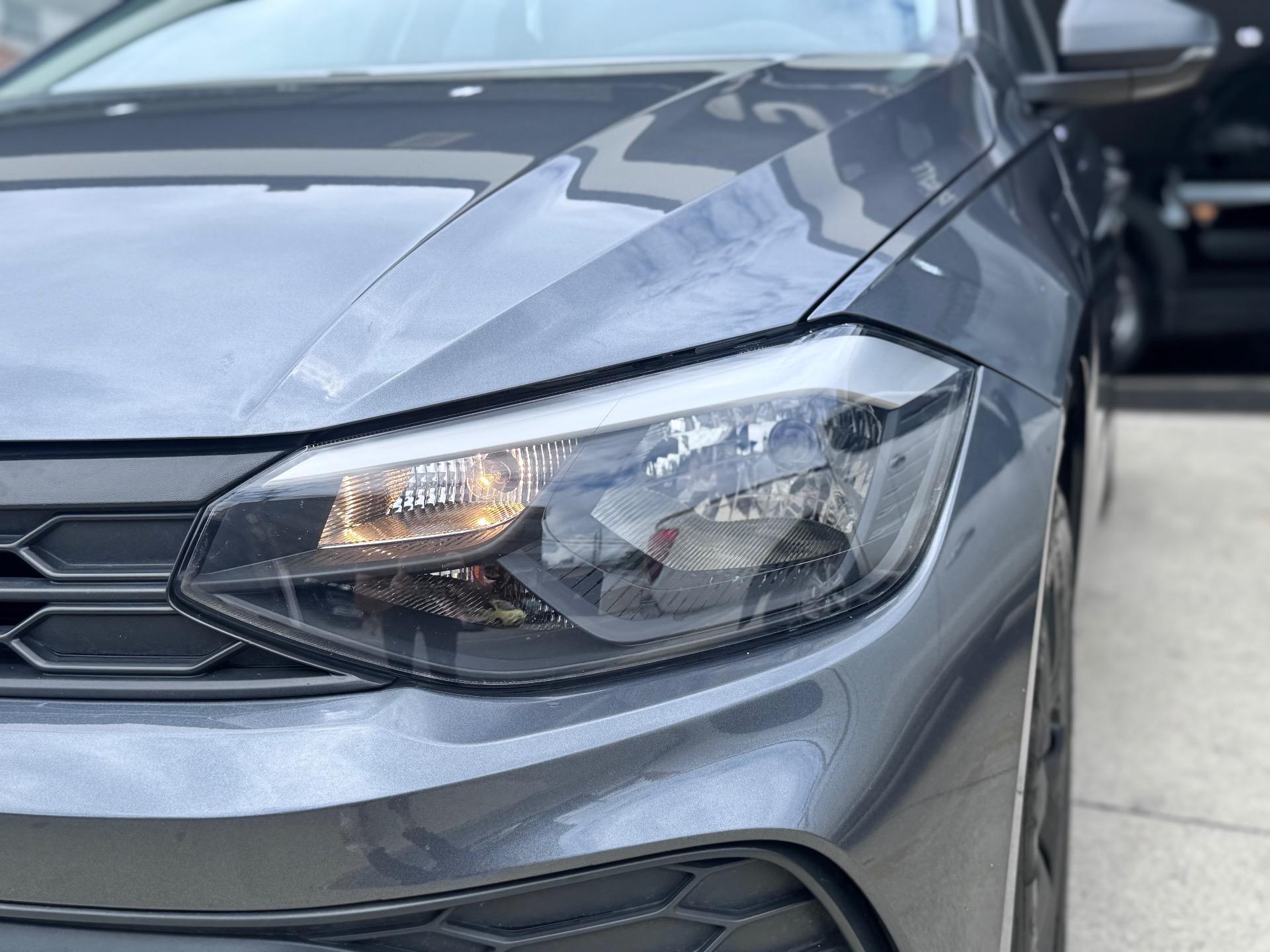 VOLKSWAGEN Polo Hatch - Foto