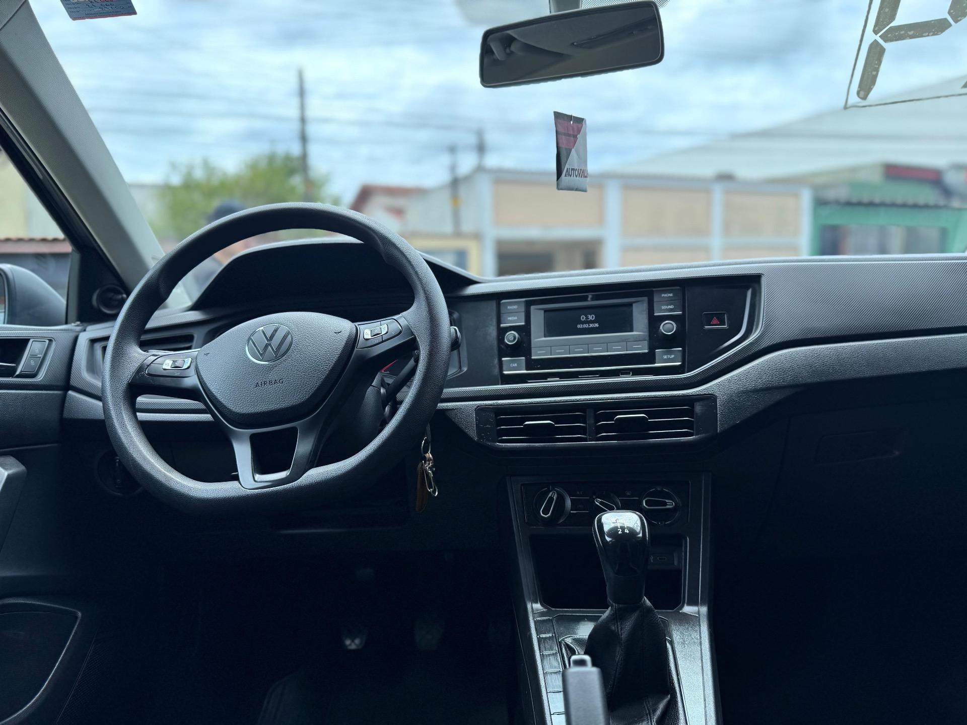 VOLKSWAGEN Polo Hatch - Foto