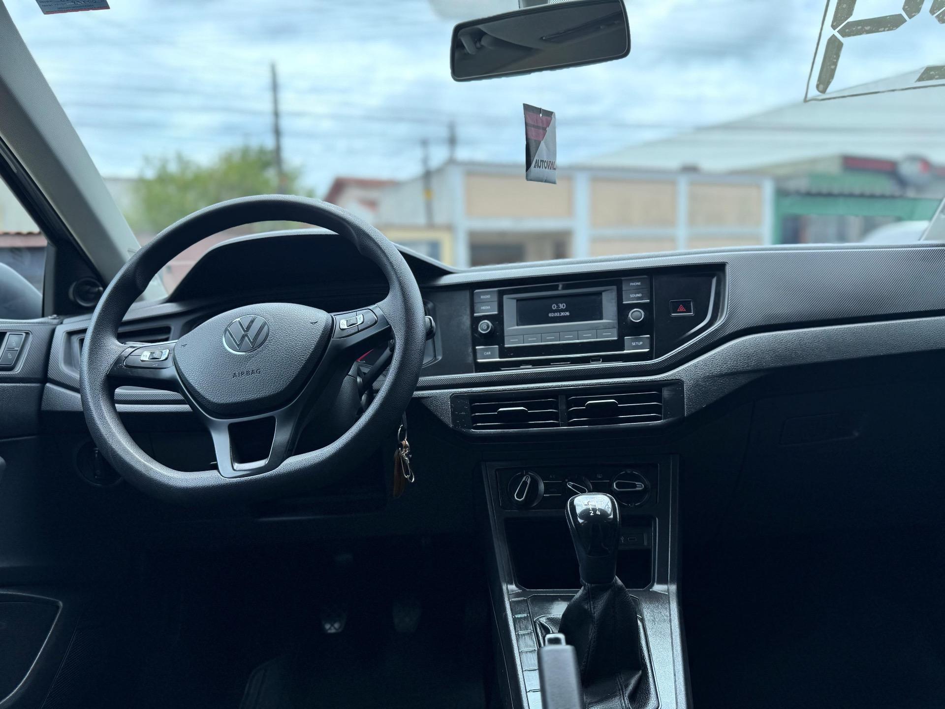 VOLKSWAGEN Polo Hatch - Foto