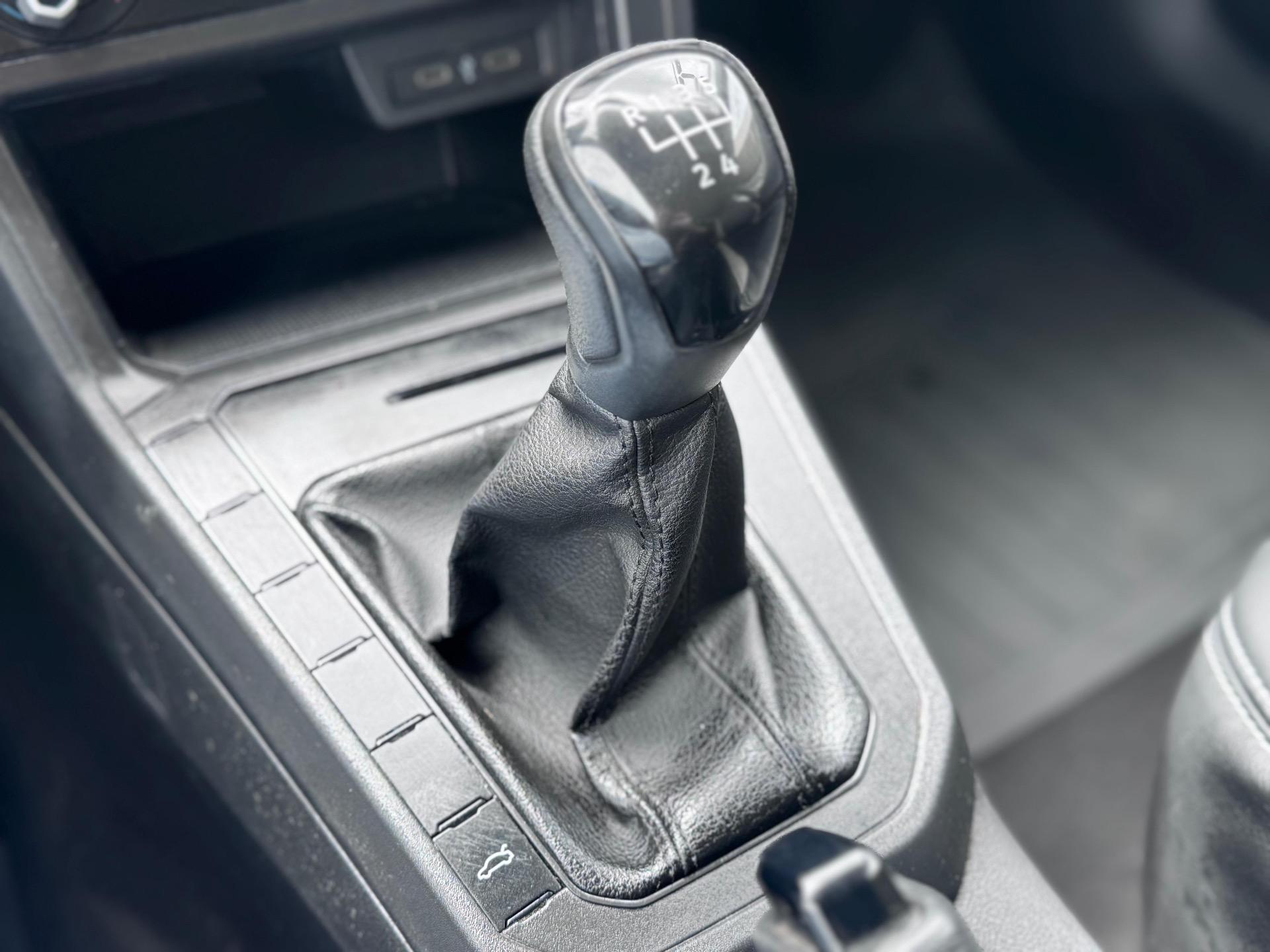 VOLKSWAGEN Polo Hatch - Foto