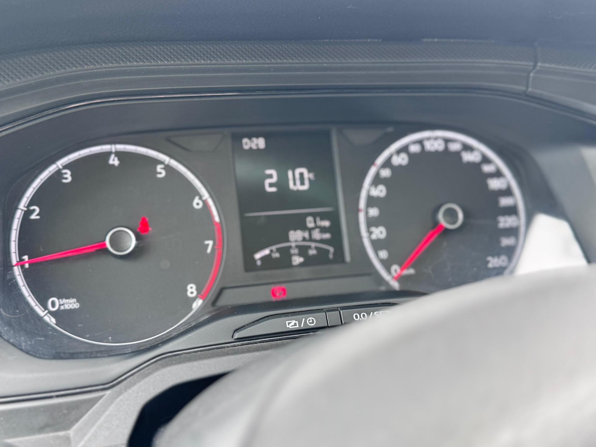 VOLKSWAGEN Polo Hatch - Foto