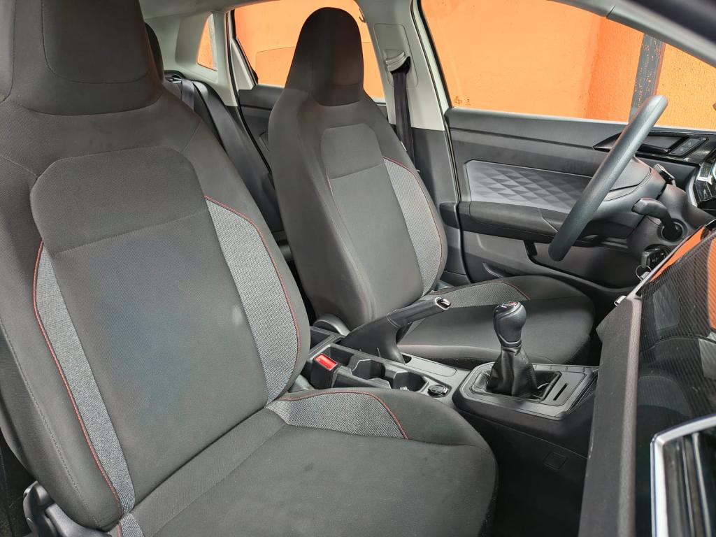 VOLKSWAGEN Polo Hatch - Foto