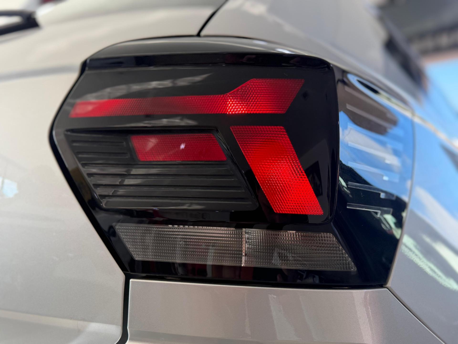 VOLKSWAGEN Polo Hatch - Foto