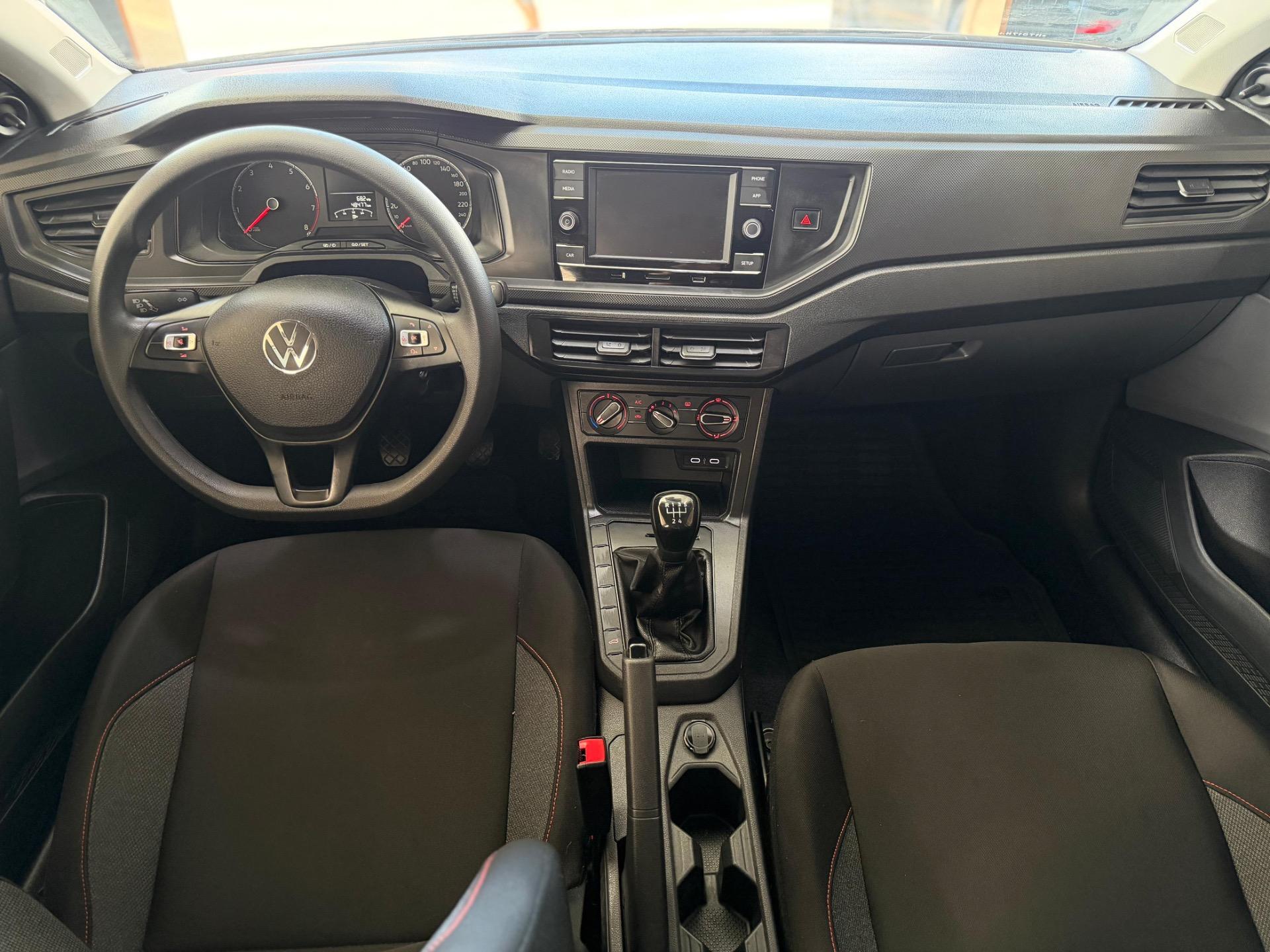 VOLKSWAGEN Polo Hatch - Foto