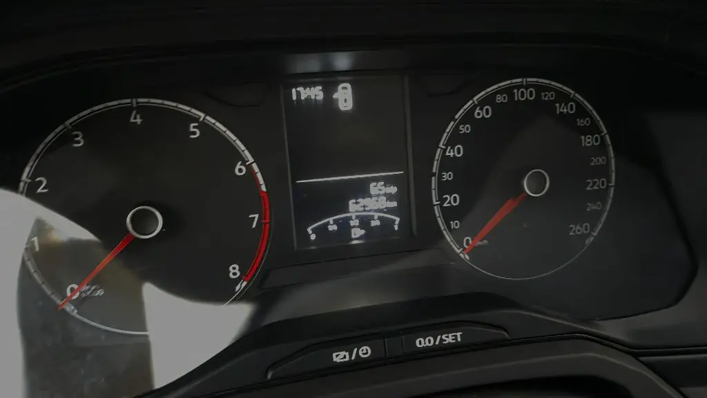 VOLKSWAGEN Polo Hatch - Foto