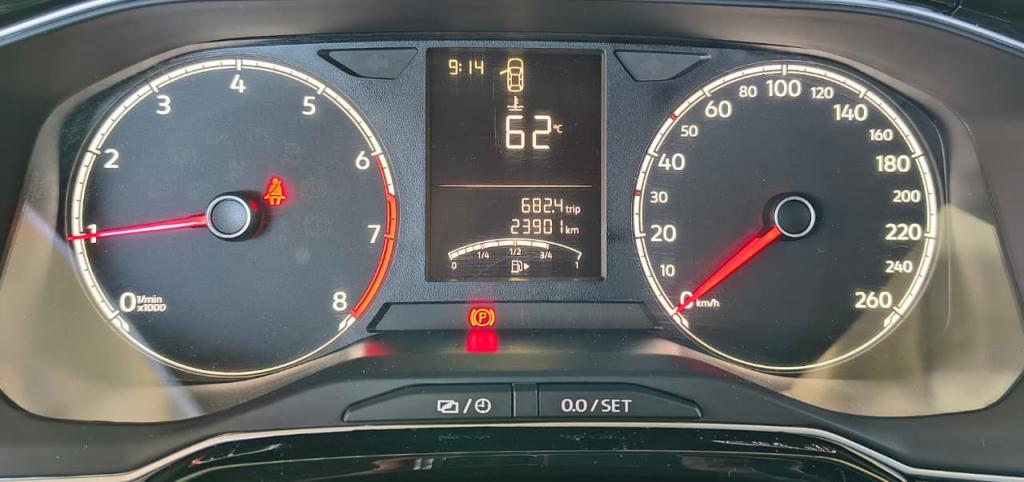 VOLKSWAGEN Polo Hatch - Foto