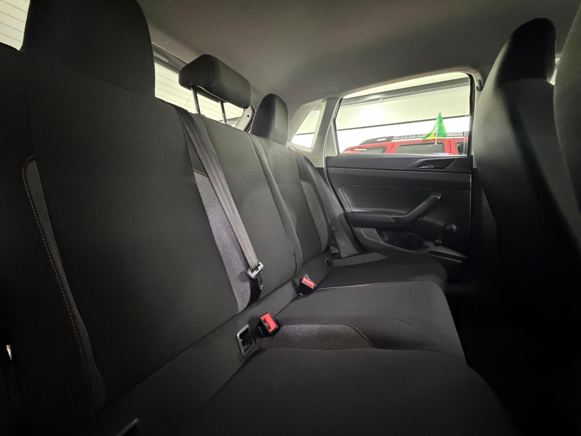 VOLKSWAGEN Polo Hatch - Foto