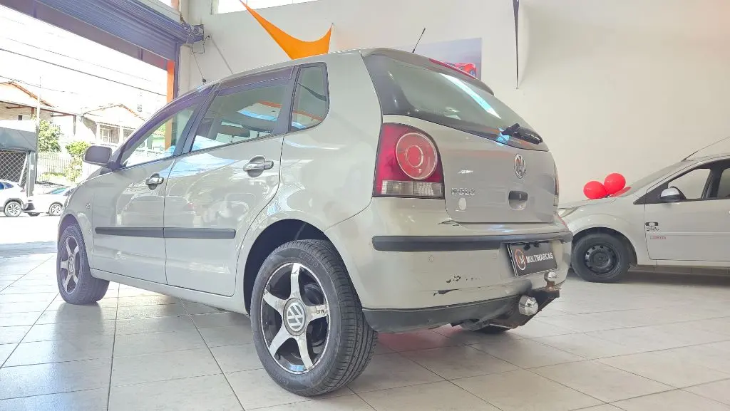 VOLKSWAGEN Polo Hatch - Foto