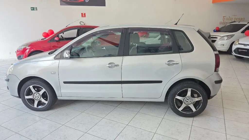 VOLKSWAGEN Polo Hatch - Foto