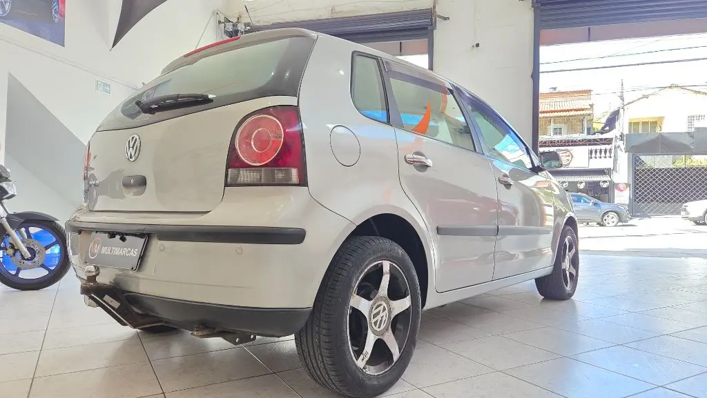 VOLKSWAGEN Polo Hatch - Foto