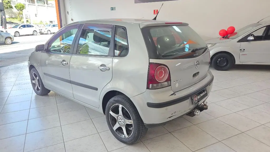 VOLKSWAGEN Polo Hatch - Foto