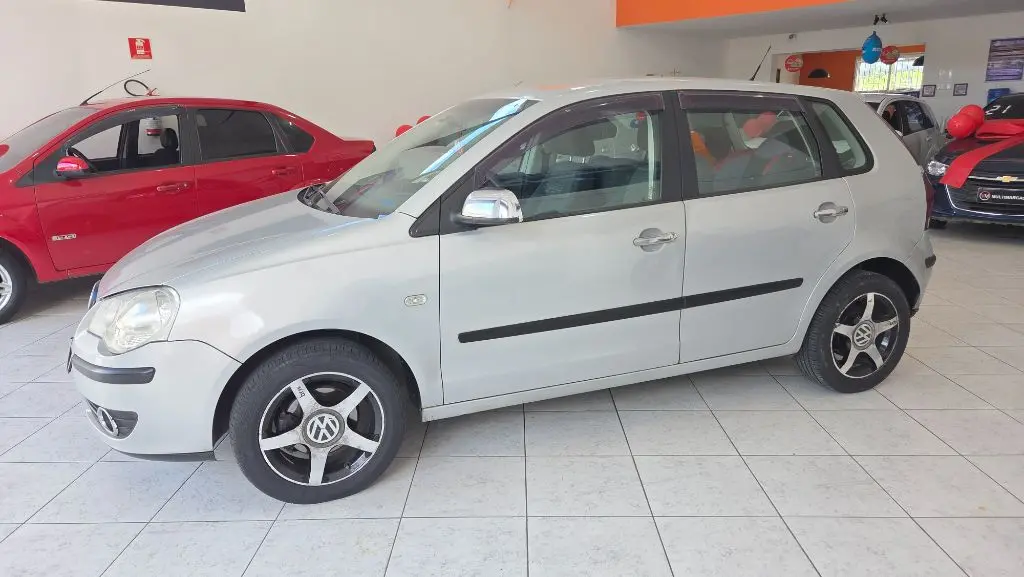 VOLKSWAGEN Polo Hatch - Foto