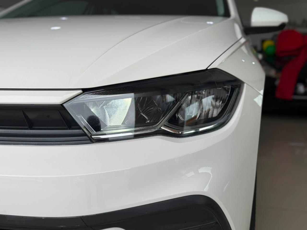 VOLKSWAGEN Polo Hatch - Foto