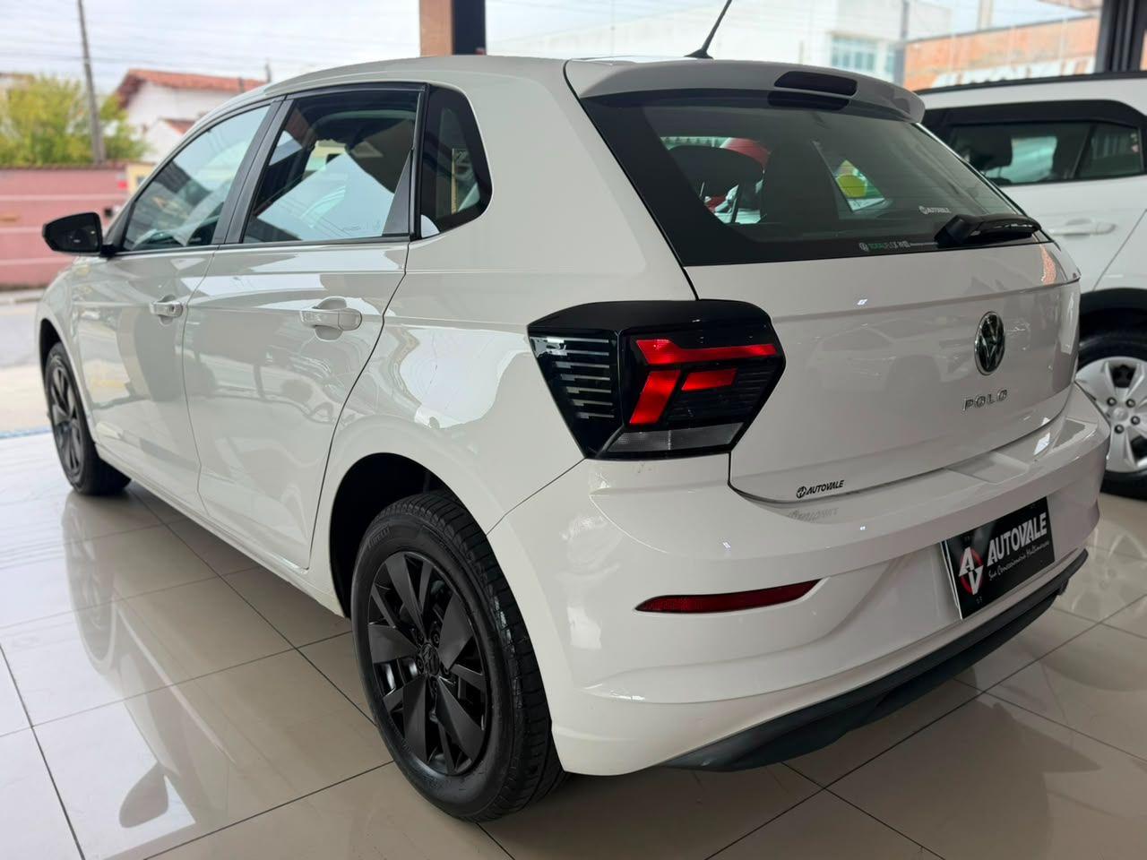 VOLKSWAGEN Polo Hatch - Foto