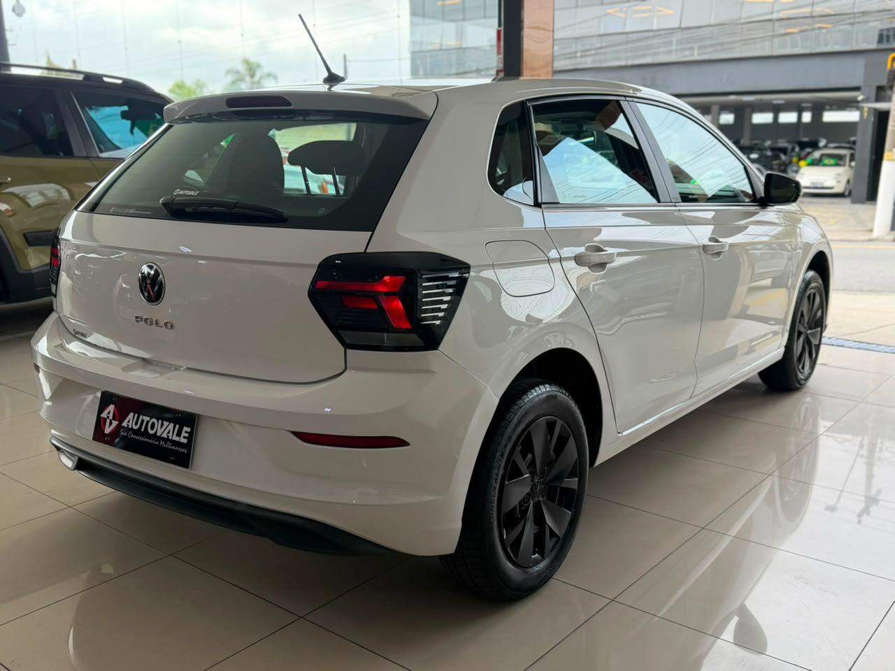VOLKSWAGEN Polo Hatch - Foto