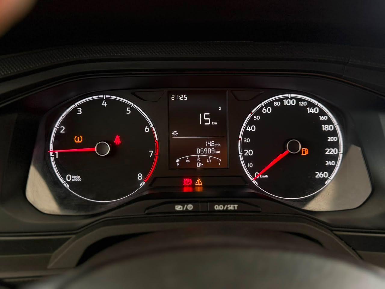 VOLKSWAGEN Polo Hatch - Foto