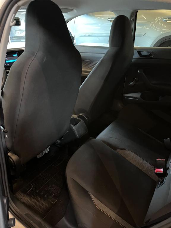 VOLKSWAGEN Polo Hatch - Foto