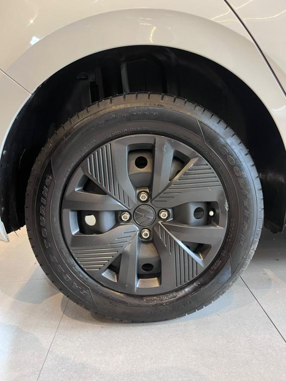 VOLKSWAGEN Polo Hatch - Foto