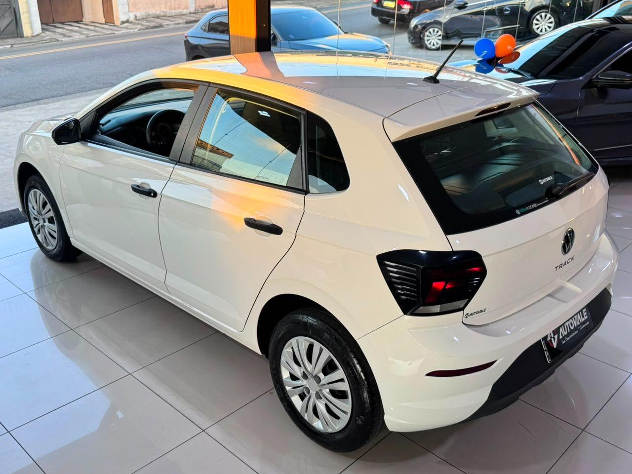VOLKSWAGEN Polo Hatch - Foto