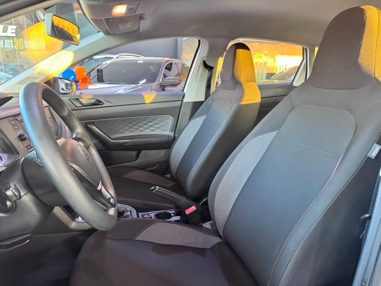VOLKSWAGEN Polo Hatch - Foto
