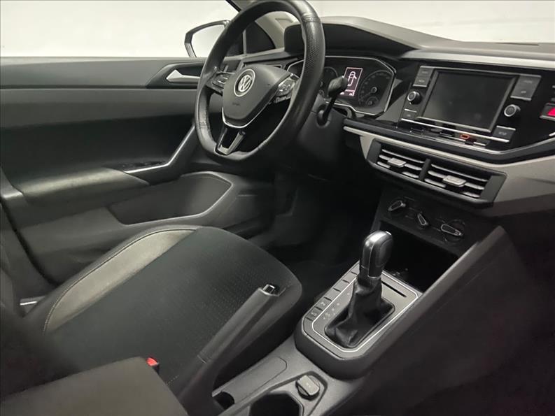 VOLKSWAGEN Polo Hatch - Foto