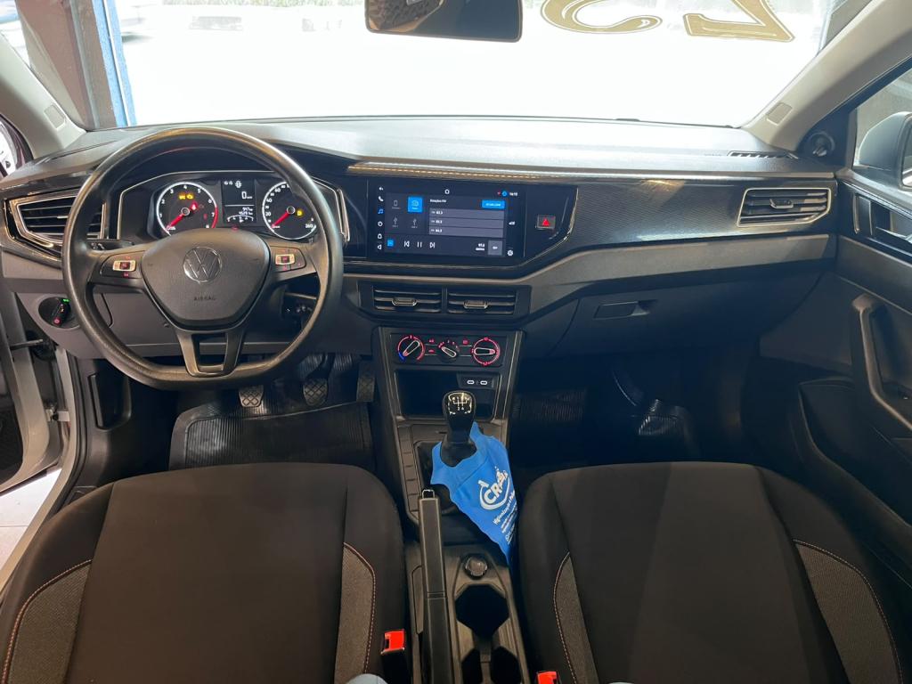 VOLKSWAGEN Polo Hatch - Foto