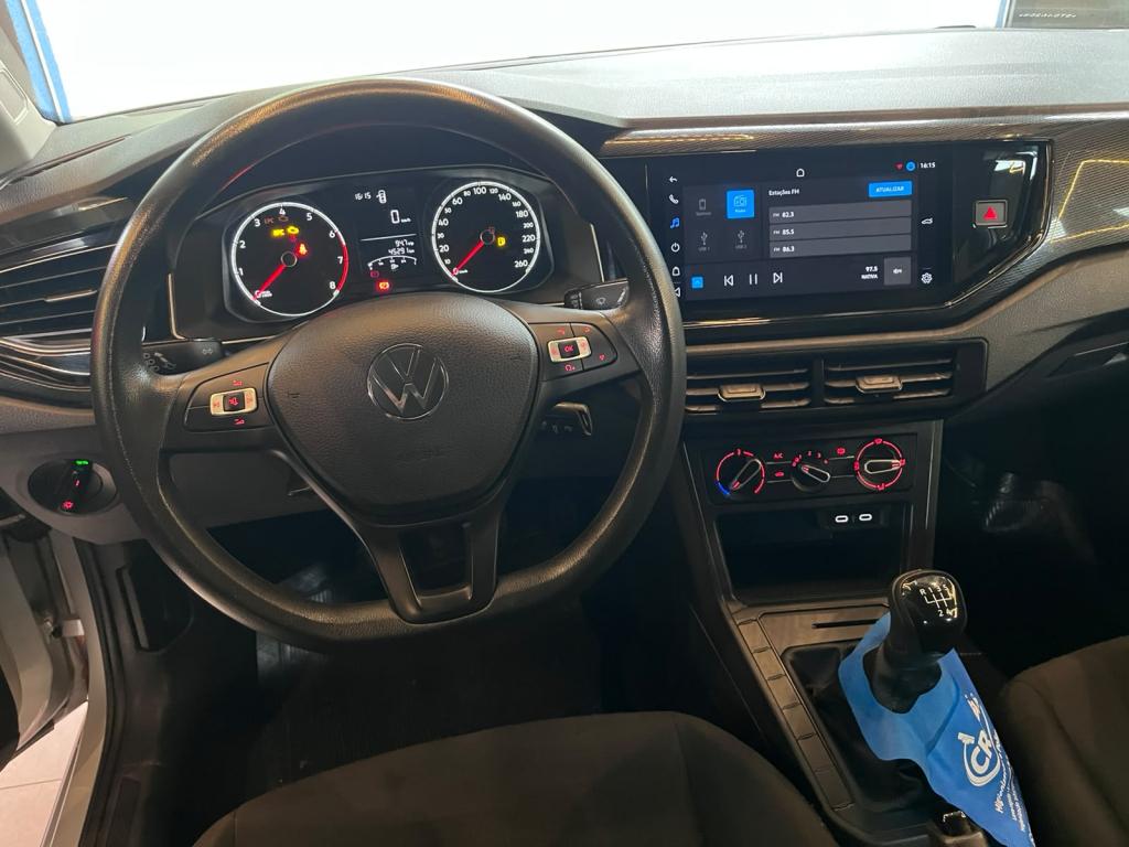 VOLKSWAGEN Polo Hatch - Foto