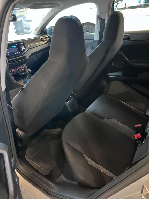 VOLKSWAGEN Polo Hatch - Foto