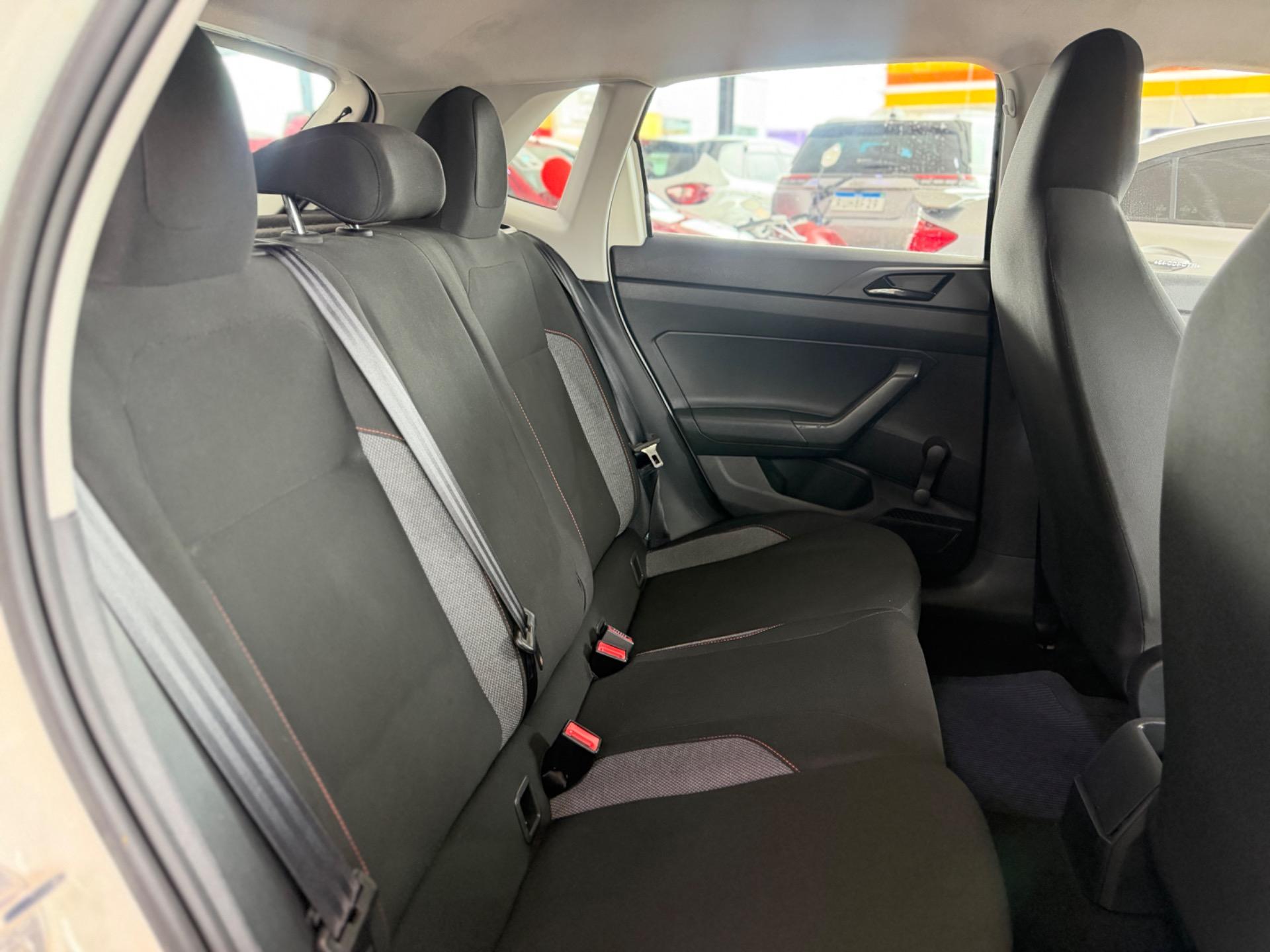 VOLKSWAGEN Polo Hatch - Foto