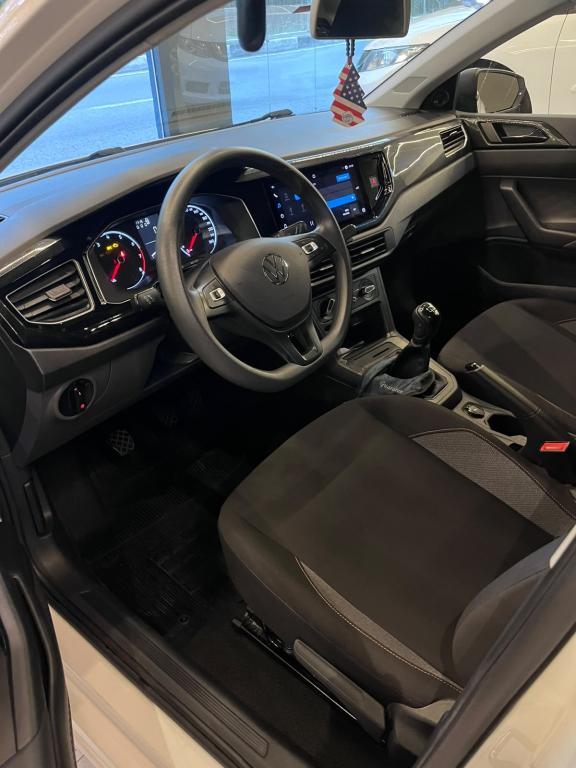VOLKSWAGEN Polo Hatch - Foto