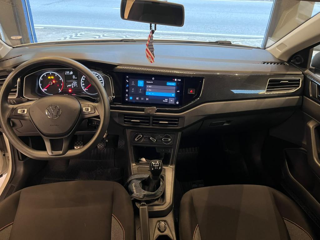 VOLKSWAGEN Polo Hatch - Foto