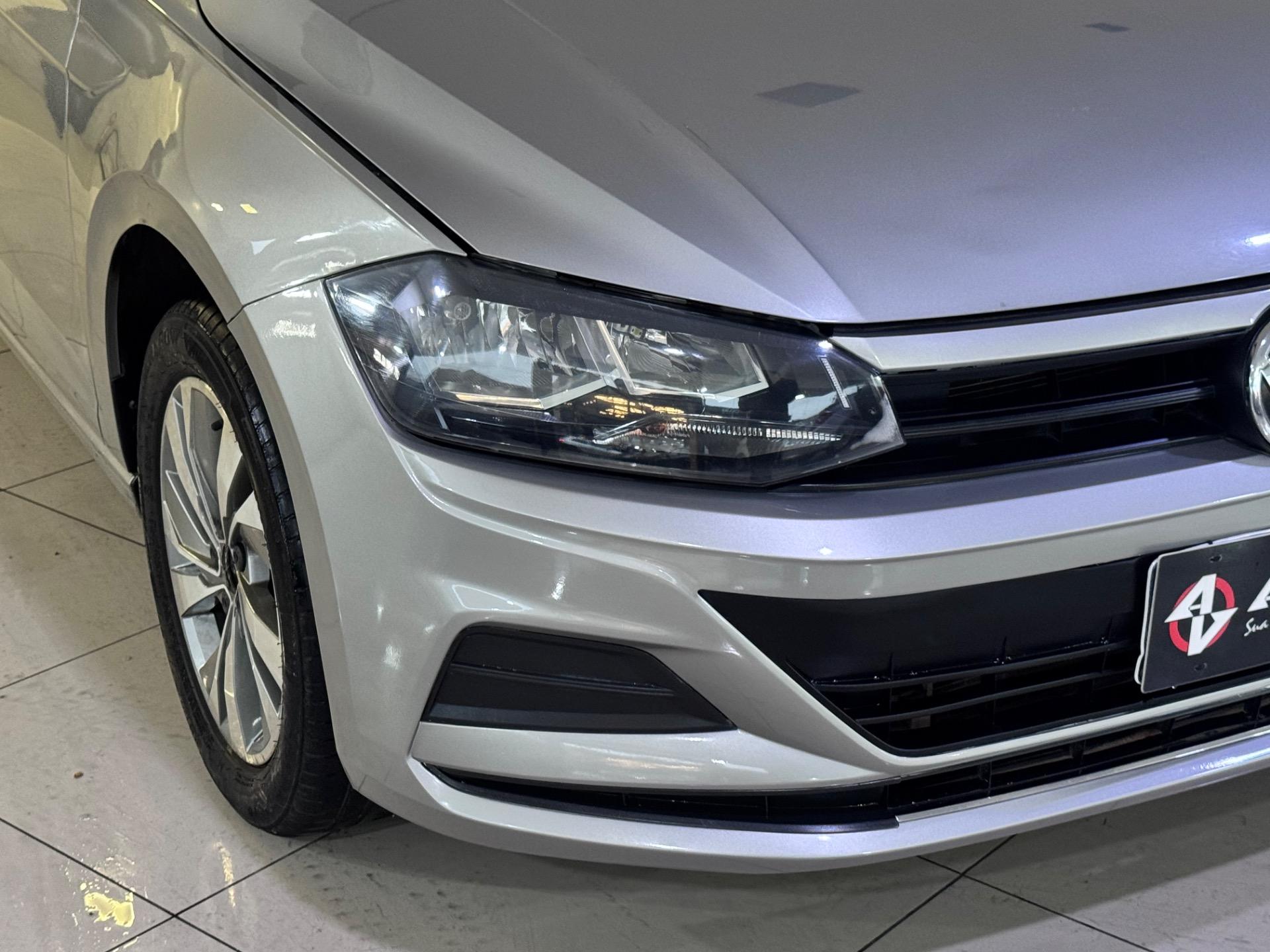 VOLKSWAGEN Polo Hatch - Foto