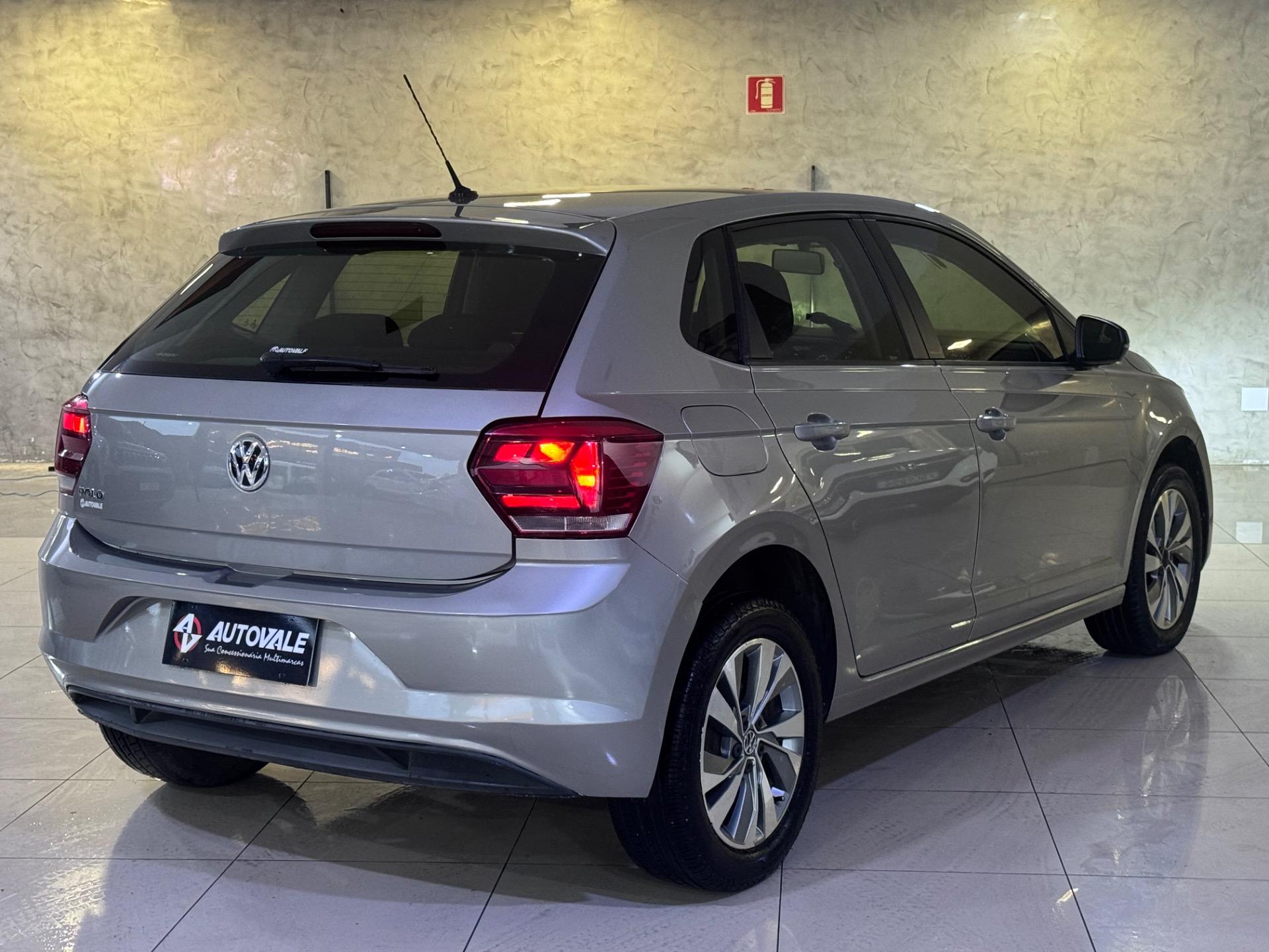 VOLKSWAGEN Polo Hatch - Foto