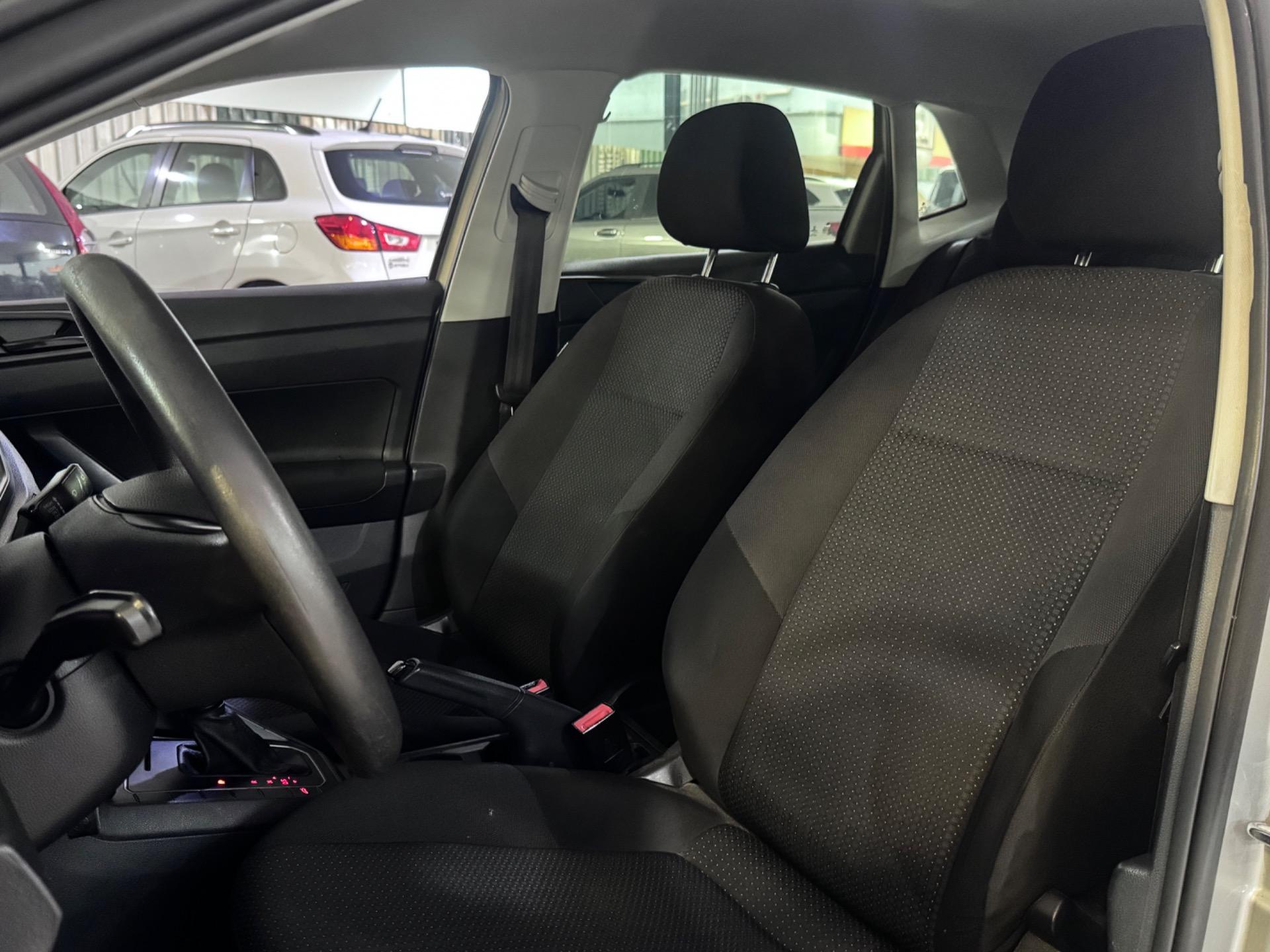 VOLKSWAGEN Polo Hatch - Foto