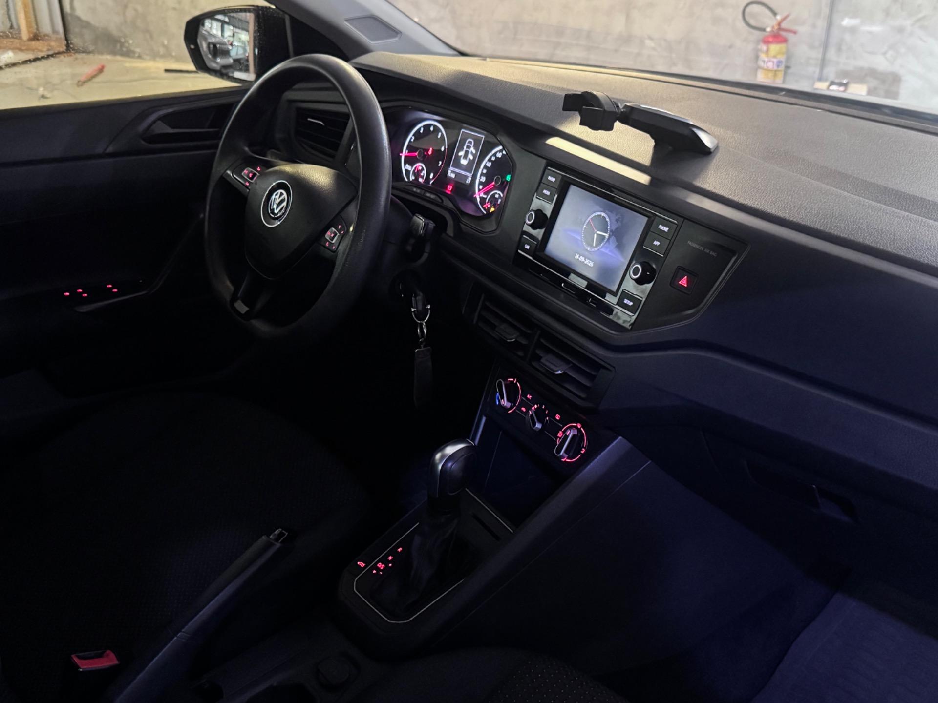 VOLKSWAGEN Polo Hatch - Foto