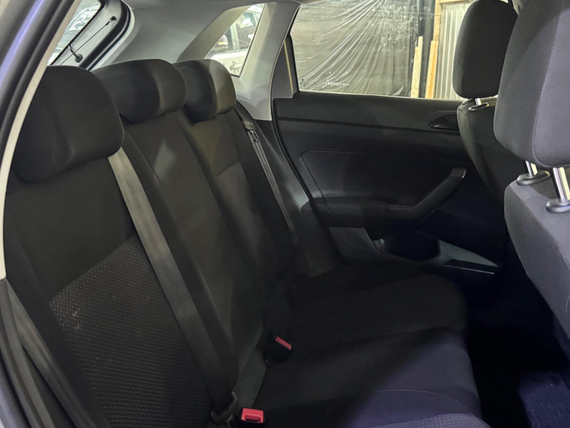VOLKSWAGEN Polo Hatch - Foto