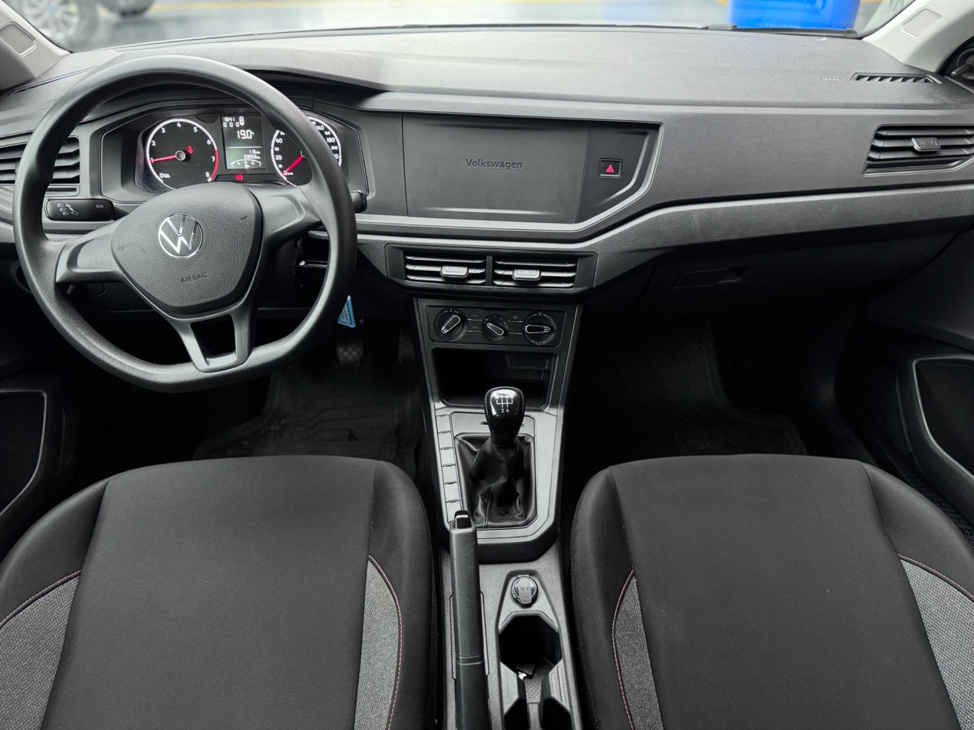 VOLKSWAGEN Polo Hatch - Foto