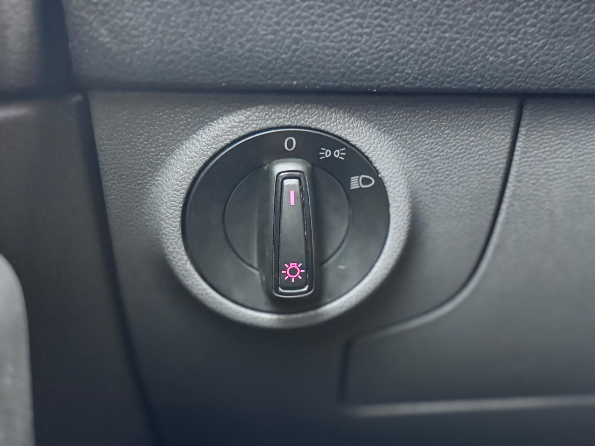 VOLKSWAGEN Polo Hatch - Foto