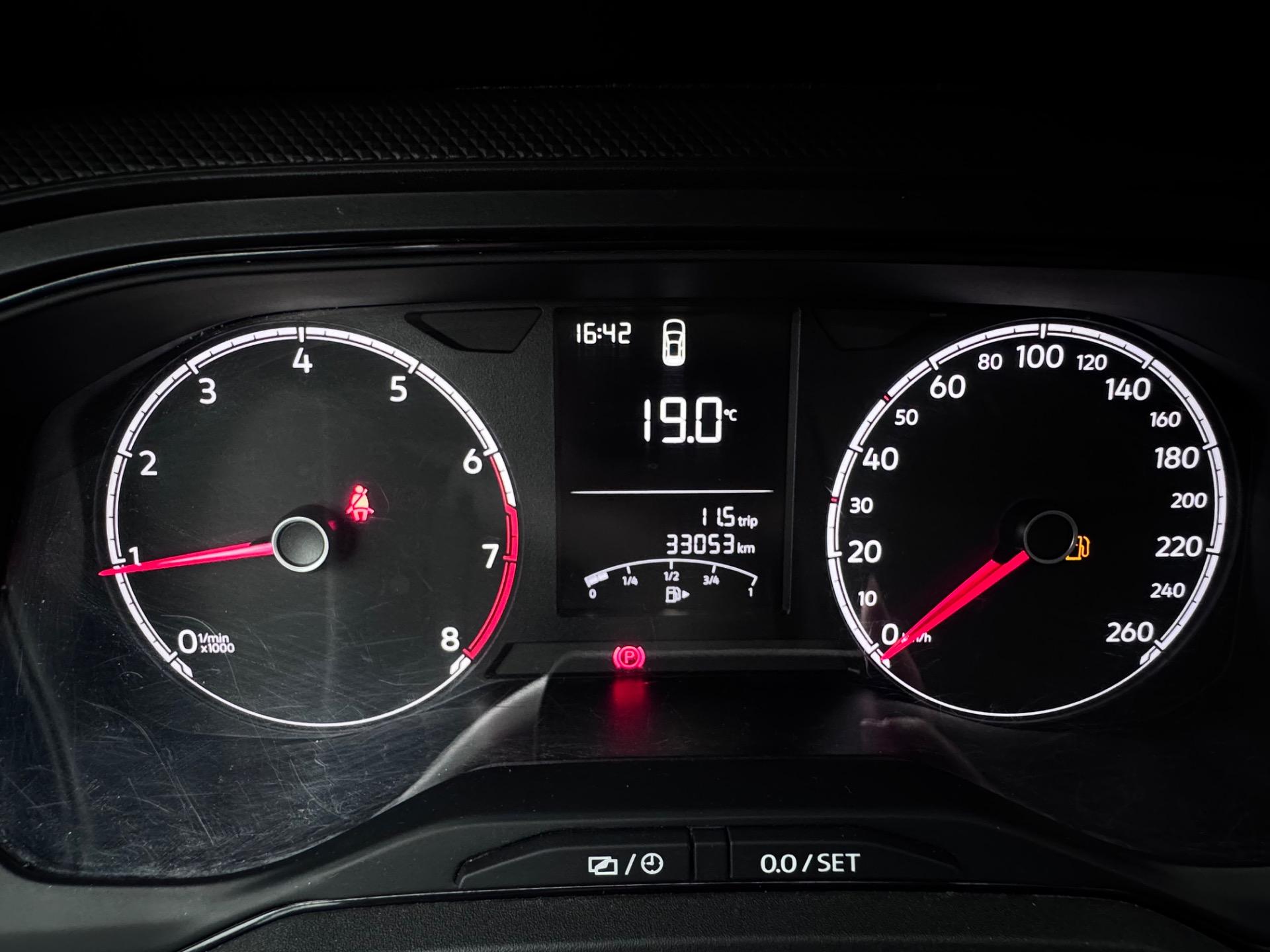 VOLKSWAGEN Polo Hatch - Foto