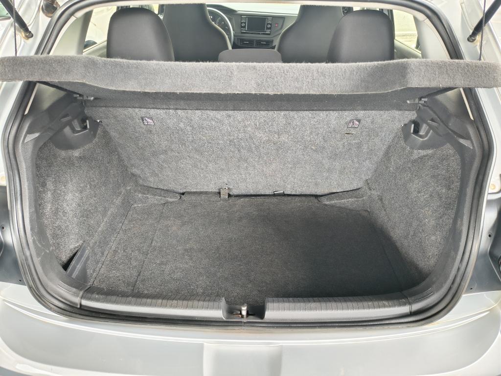 VOLKSWAGEN Polo Hatch - Foto
