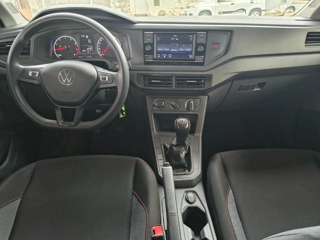 VOLKSWAGEN Polo Hatch - Foto